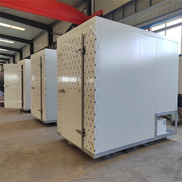 mobiles cold room.jpg